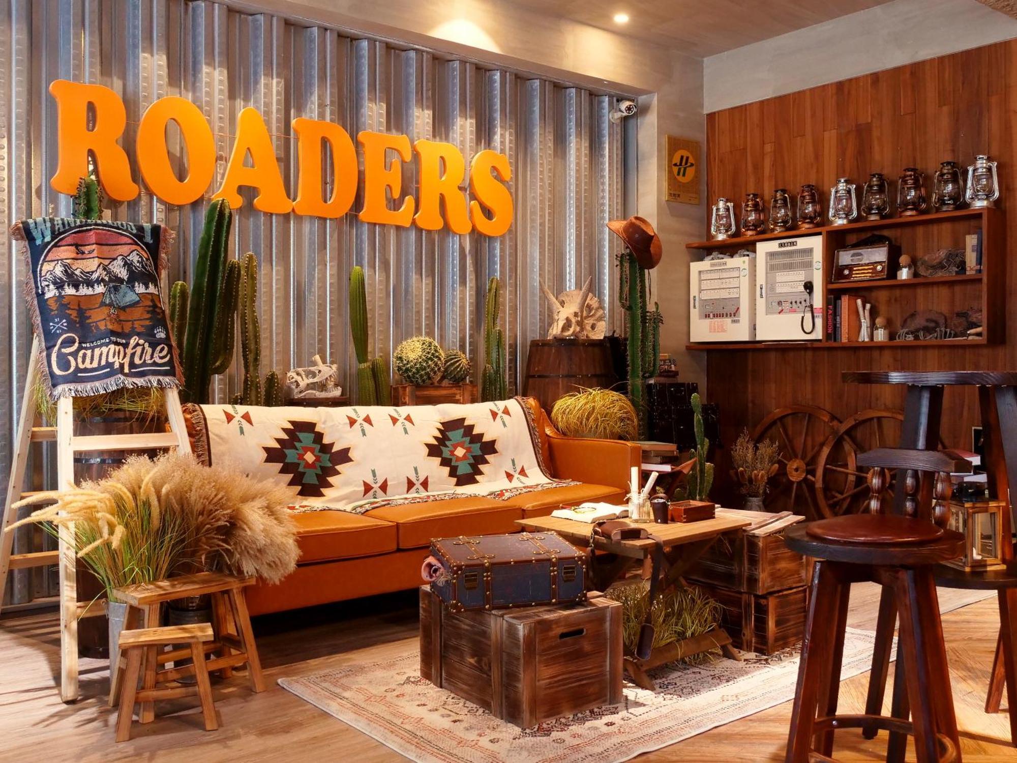 Roaders Hotel Tainan Chengda Eksteriør billede